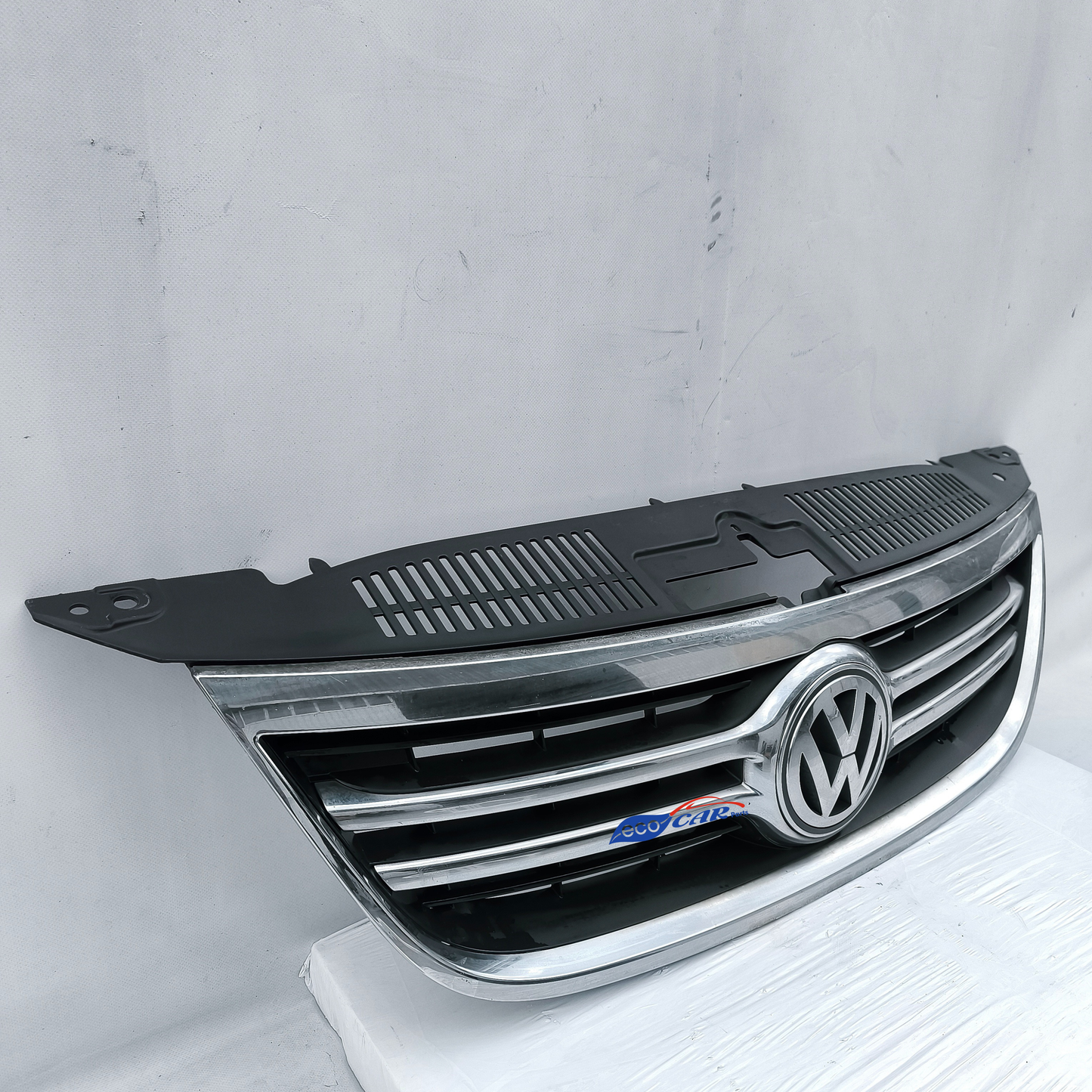 Mascherina anteriore Volkswagen Tiguan anno 2009 ecoAG7452