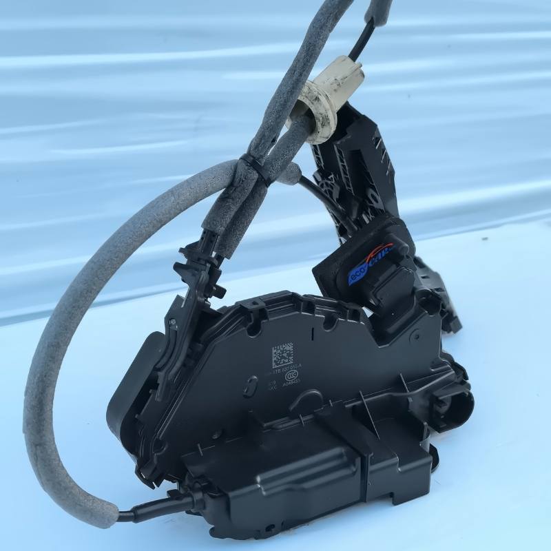 Serratura anteriore sx con struttura maniglia esterna (7 Pin) Volkswagen Golf 7 cod: b5a-5tb-837015a ecoAG7777