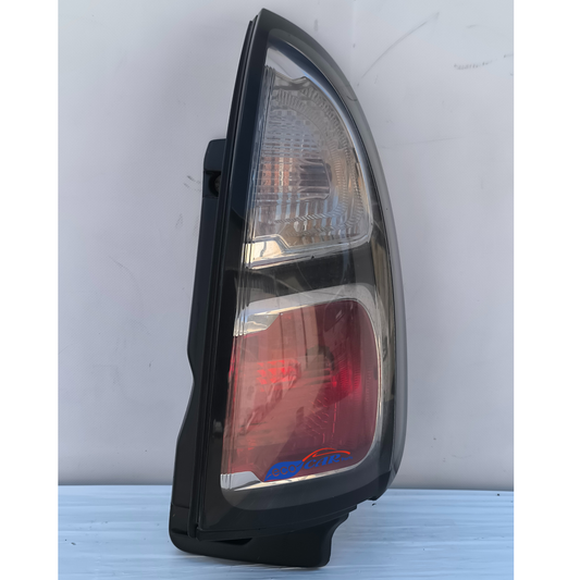 Citroen C3 Picasso 2010 rechte Rückleuchte innen leicht verschmutzt ecoAG7372