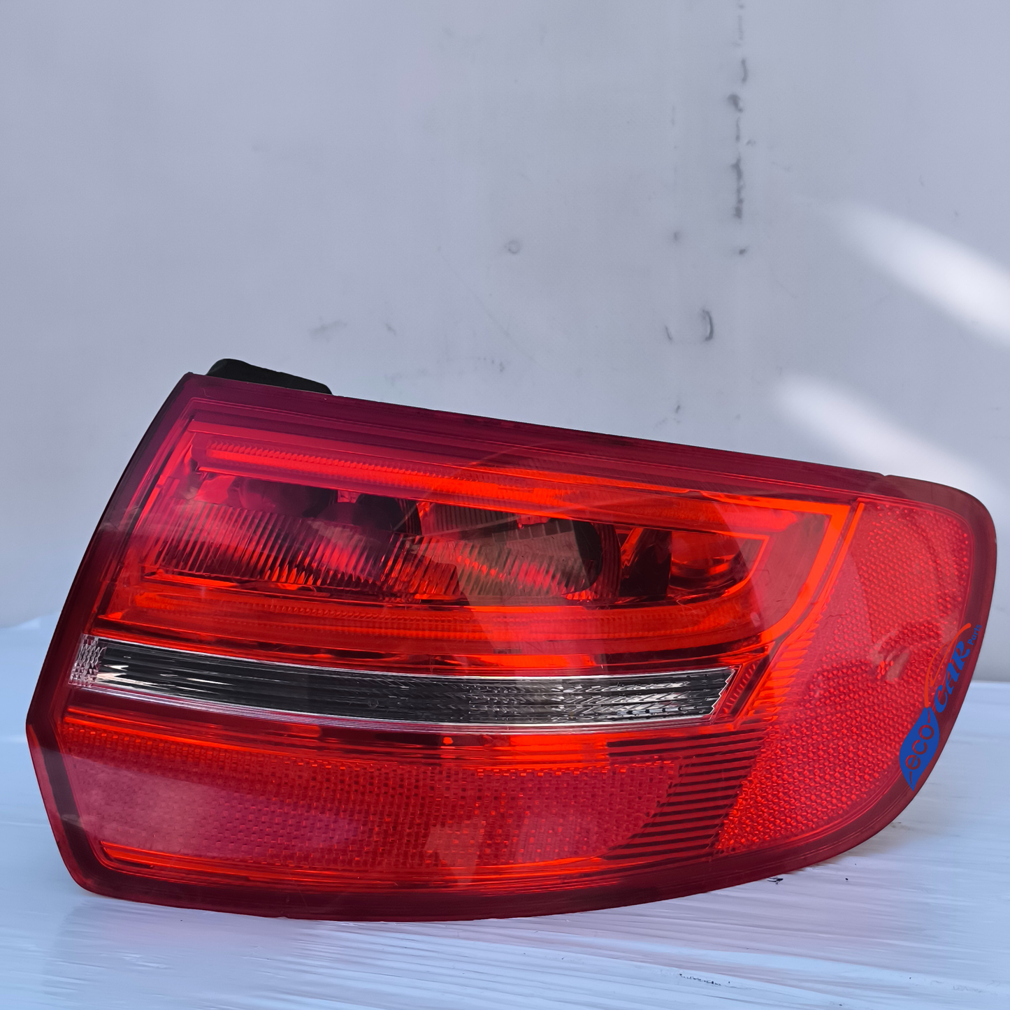 Audi A3 8P 2010 ecoAG7424 rechte äußere Rückleuchte