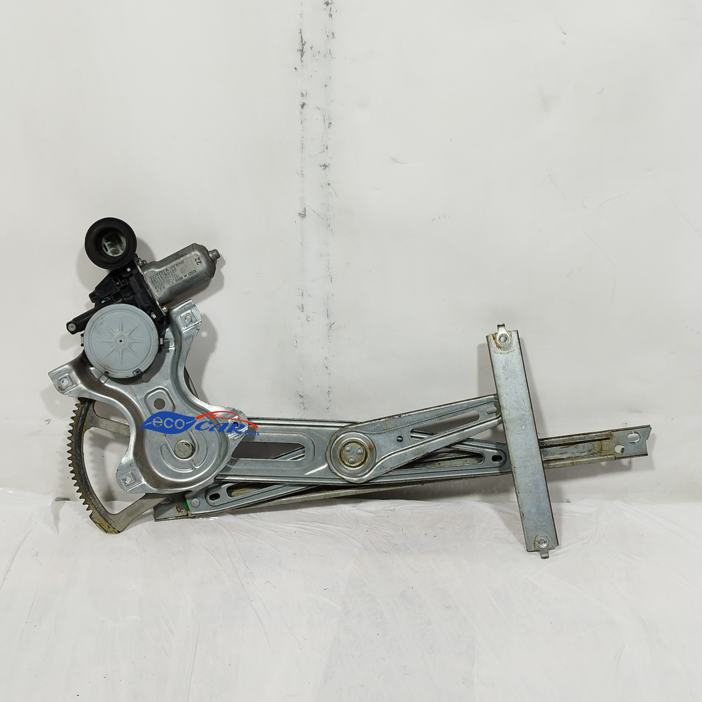 Toyota Yaris 2014 6-Pin Gepäckträger vorne rechts Code: 85710-0D100 ecoAC13377