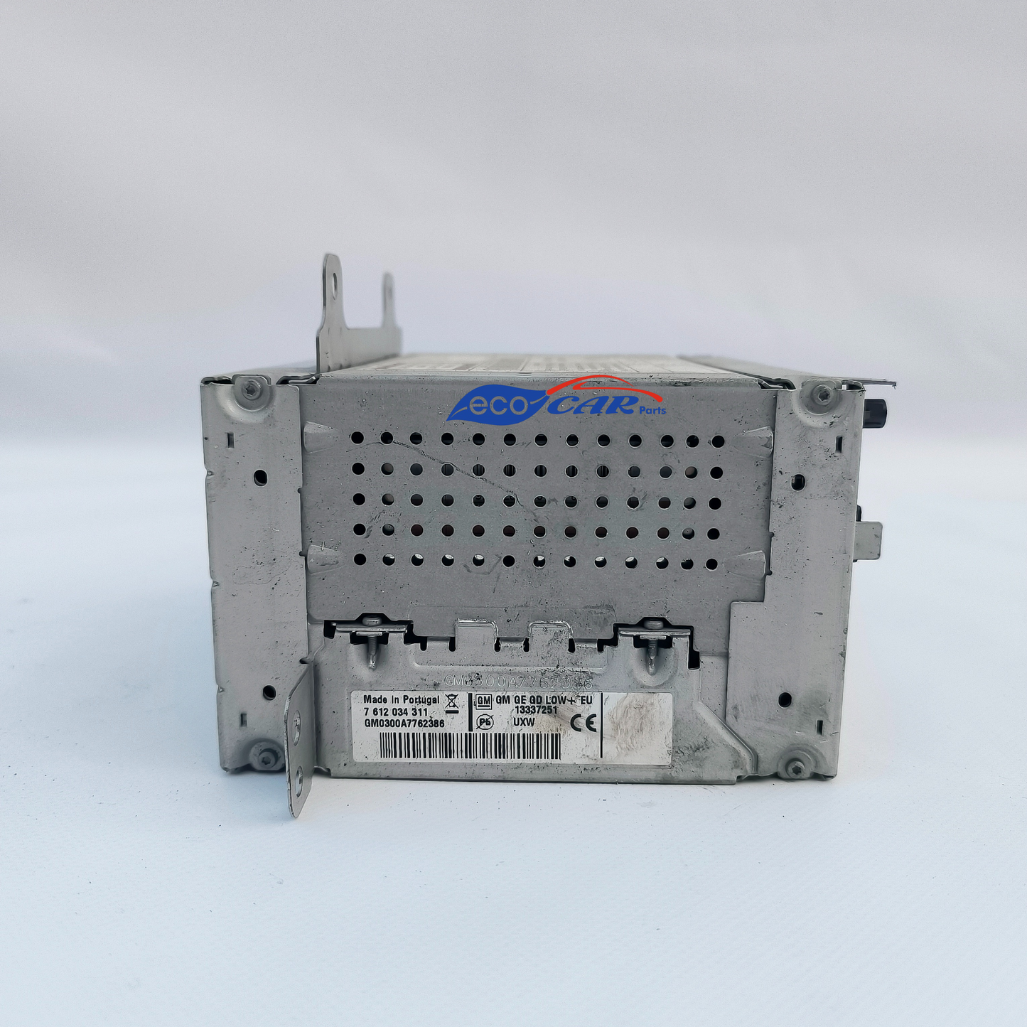 Car radio Opel Astra J / Meriva B / Insignia year 2010 Cod.13337251 ecoAG6411