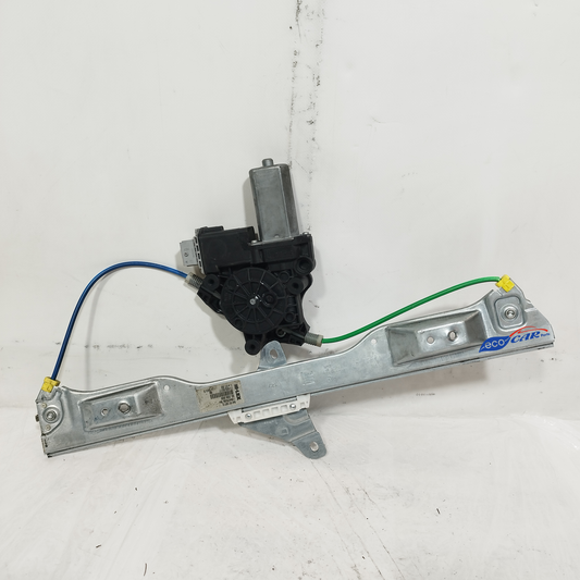 Gepäckträger vorne rechts Opel Corsa E 2017 Code: 541613212 ecoAC13688