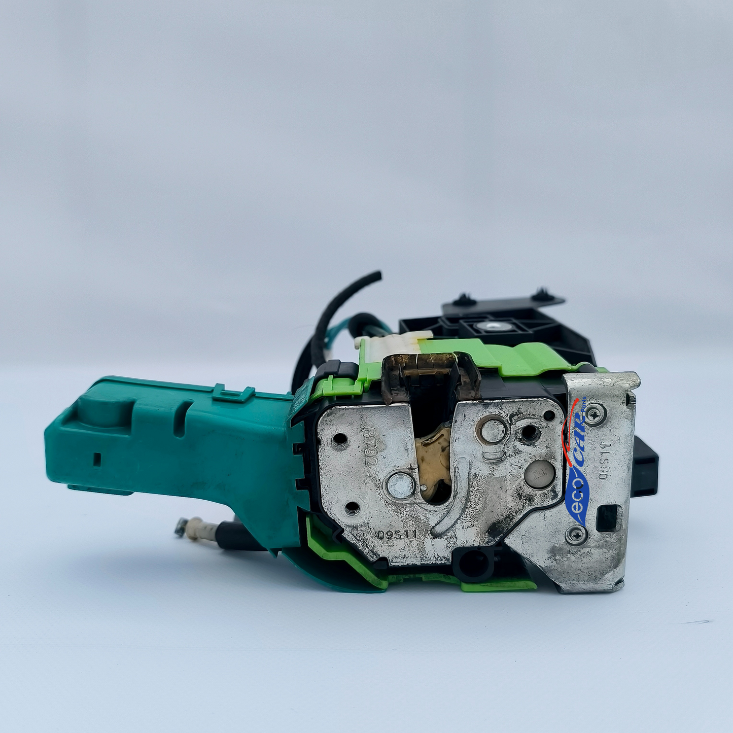 Serratura anteriore sx  Alfa Romeo Giulietta anno 2014 7 fili ecoAG6404