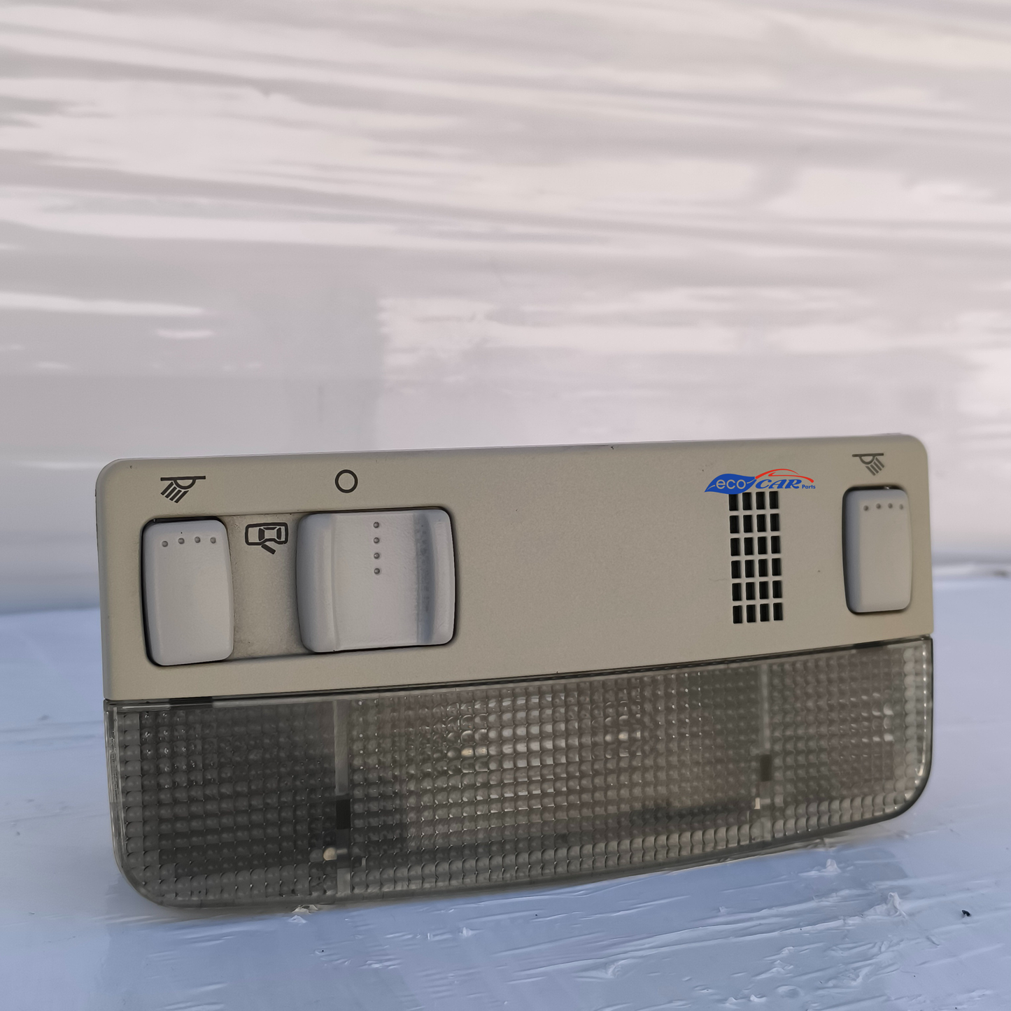 Luce di cortesia Volkswagen Golf 4 cod: 3B0947105C ecoAG7723