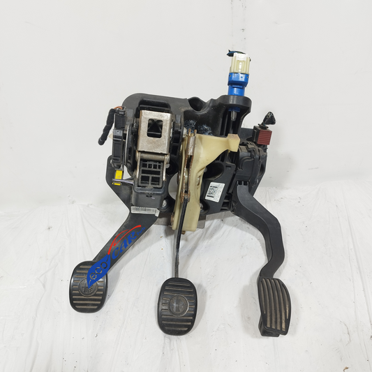 Pedale Alfa Romeo Giulietta 1.6 JTDM 2014 Code: 51775126 ecoAC12825