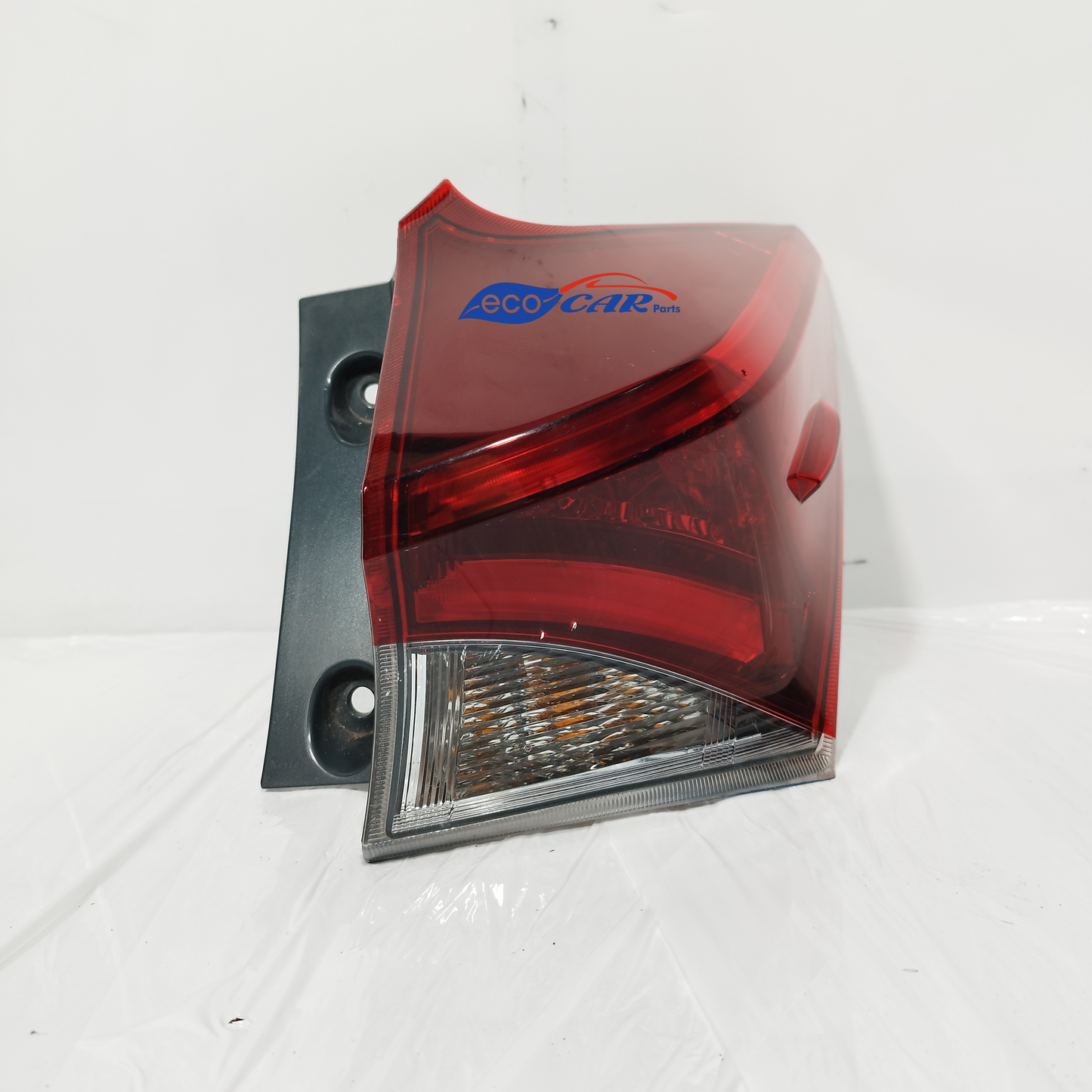 Toyota Auris 2018 ecoAC12094 rechte äußere Rückleuchte