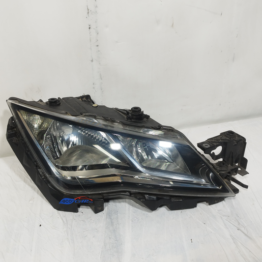 Fanale anteriore dx Seat Leon 2015 Cod: 90010799 ecoAC13333