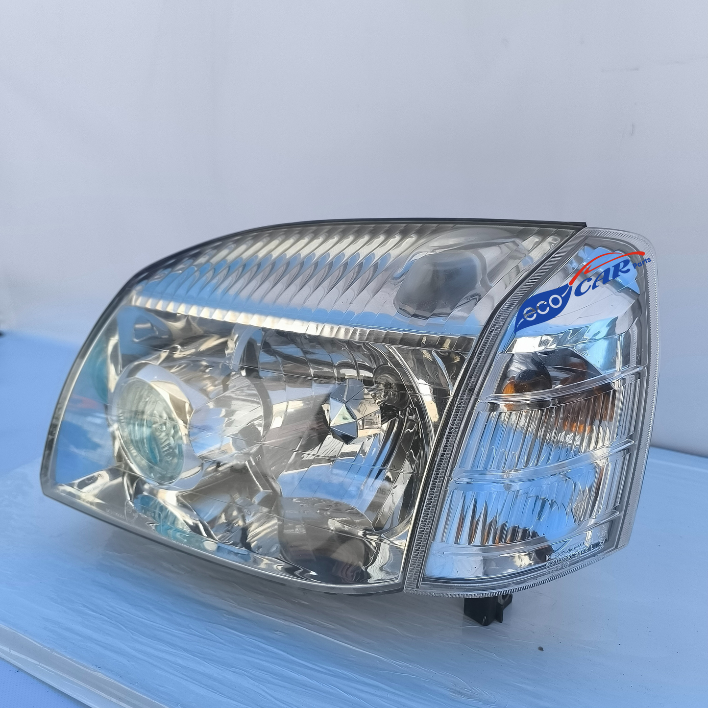 Nissan x-trail 2005 ecoAG6503 left front light