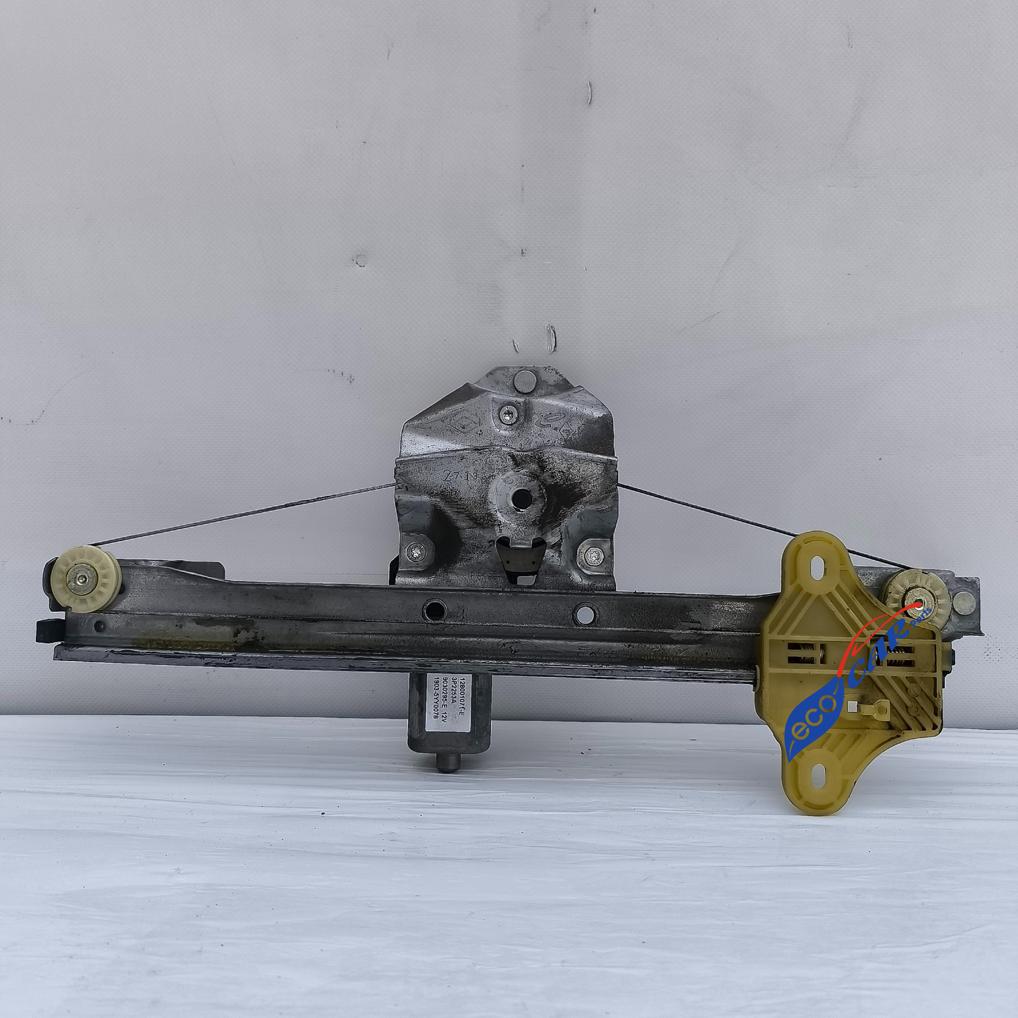 Gepäckträger hinten rechts Renault Captur Baujahr 2014 Teilenummer 827009380R ecoAG6936