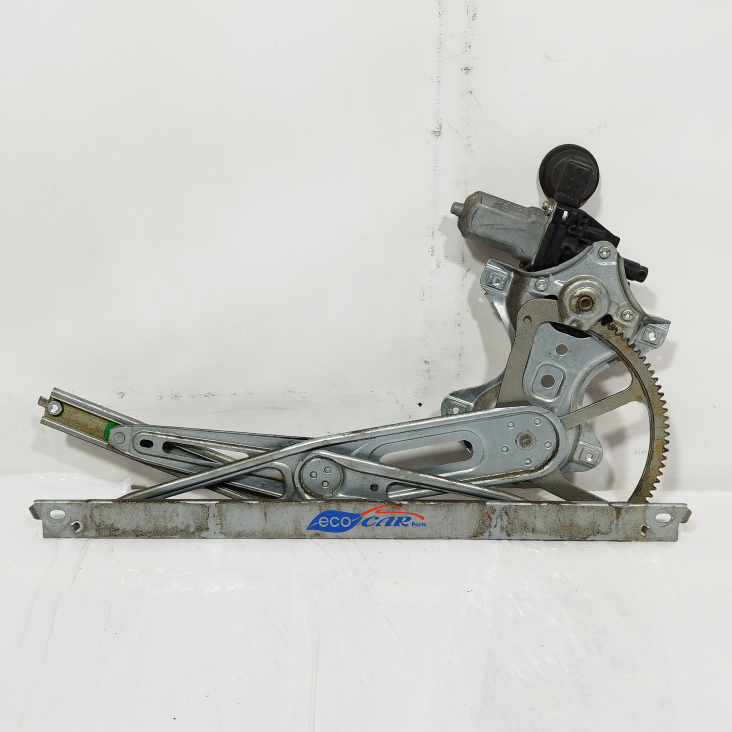 Toyota Yaris 2014 6-Pin Gepäckträger vorne rechts Code: 85710-0D100 ecoAC13377