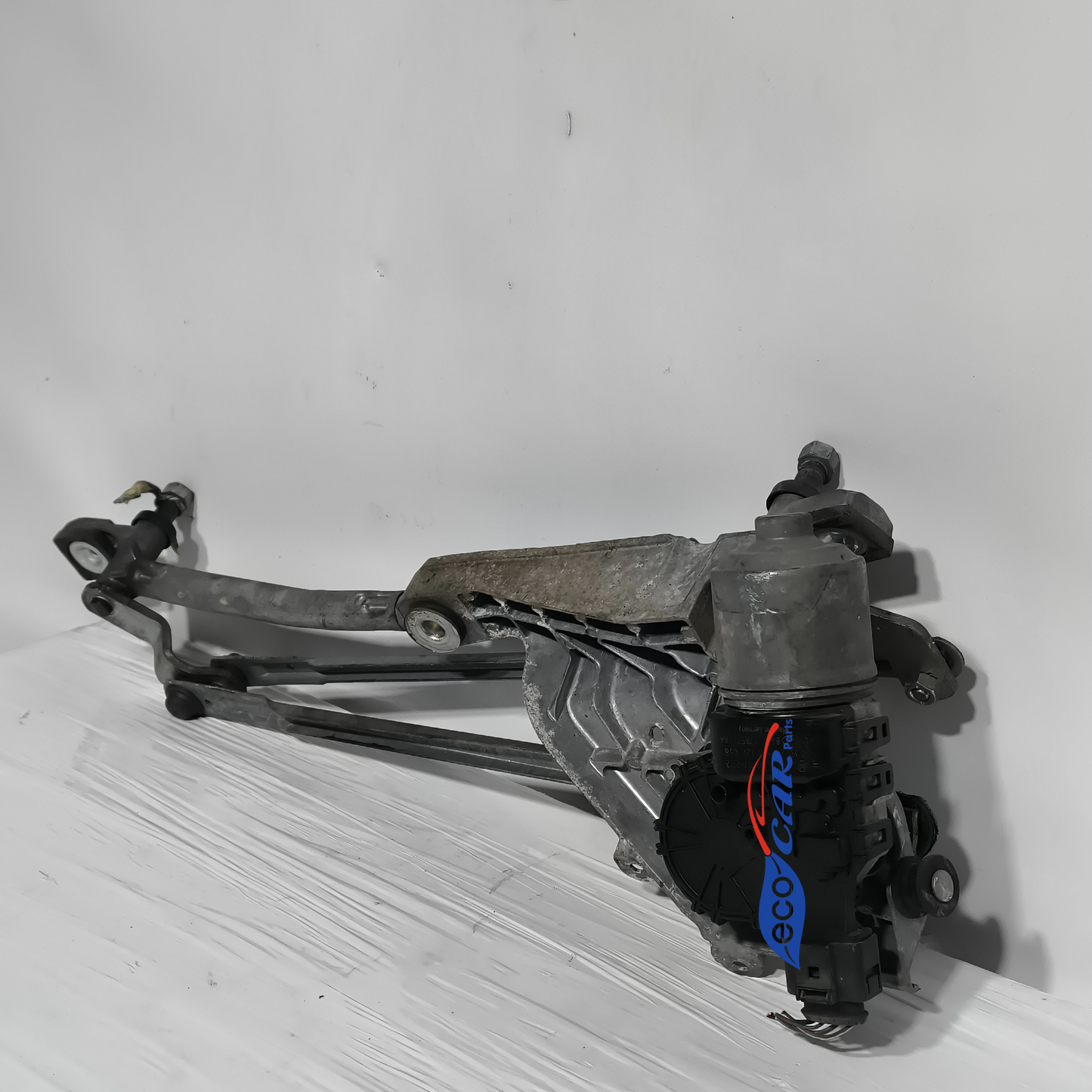 Front windshield wiper motor Ford Fiesta year 2010 Cod. 0390241548 ecoAG6800