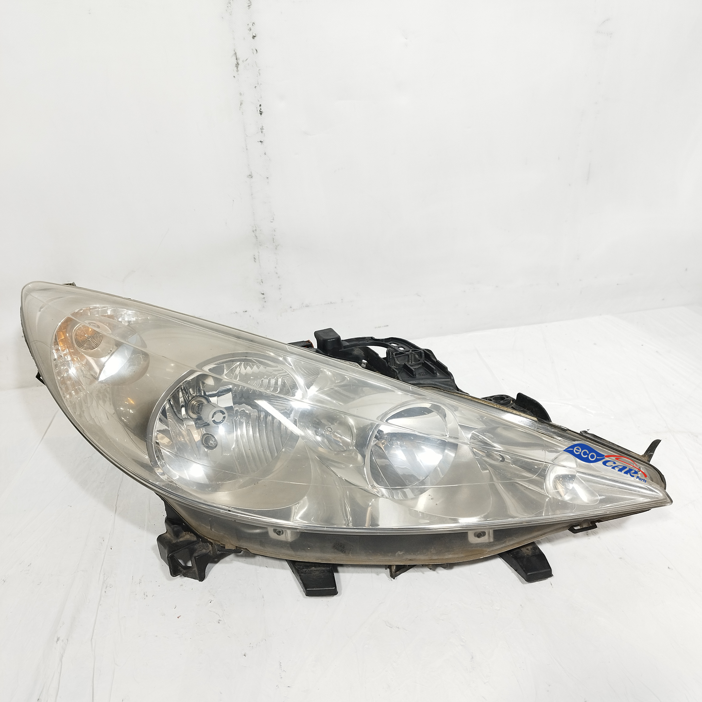 Peugeot 207 2009 rechter Frontscheinwerfer Code: 9649986180 ecoAC13925
