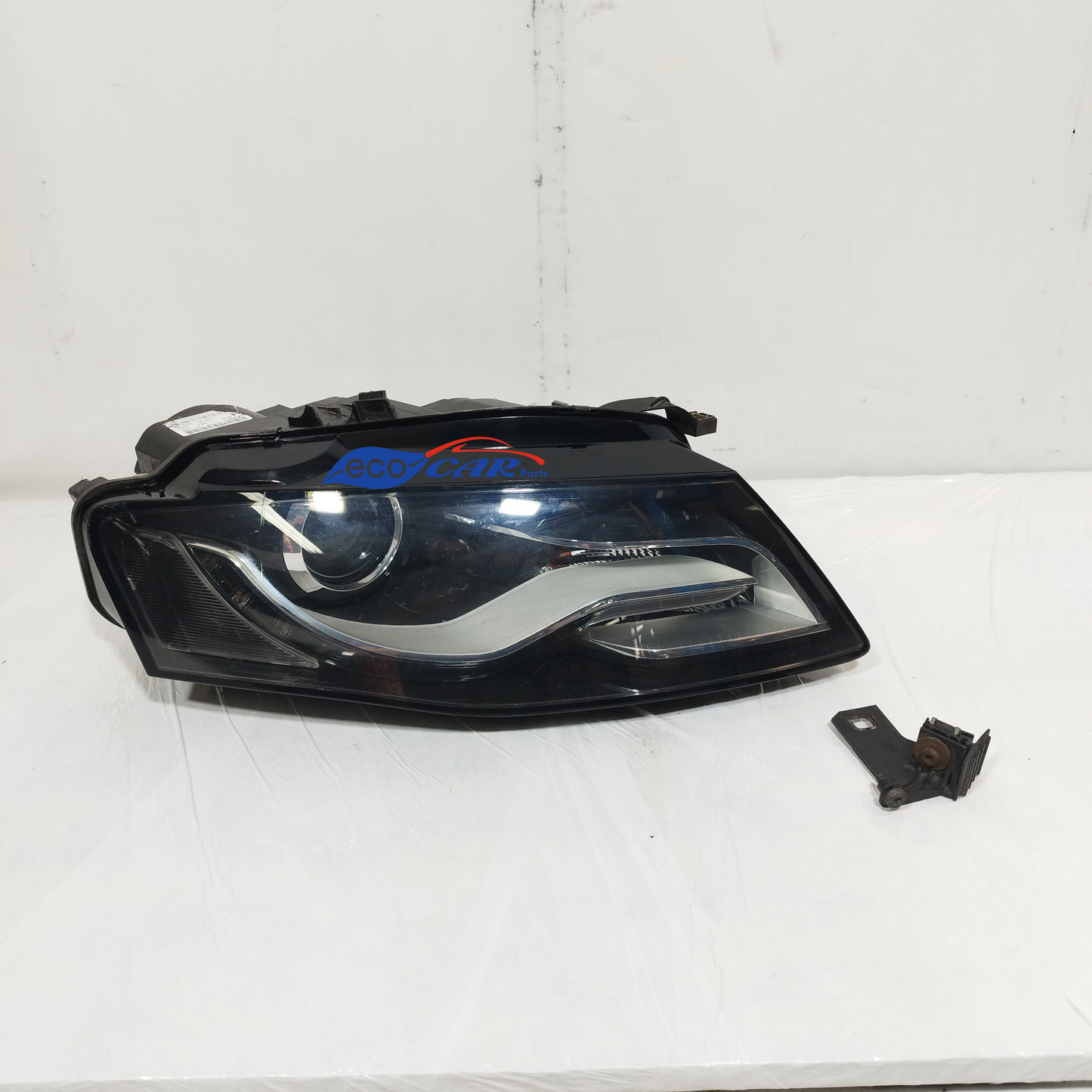 Fanale anteriore dx Audi A4 2010 Xenon Cod: 0301240272 ecoAC12875