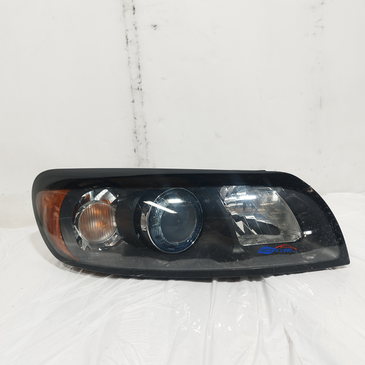 Fanale anteriore dx Volvo C30 2007 Xenon cod: 30657173 ecoAC14409