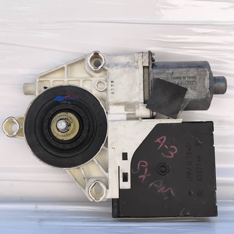 Motorino alzacristalli anteriore sx Audi A3 8P Cod. 05074605 ecoAG7788