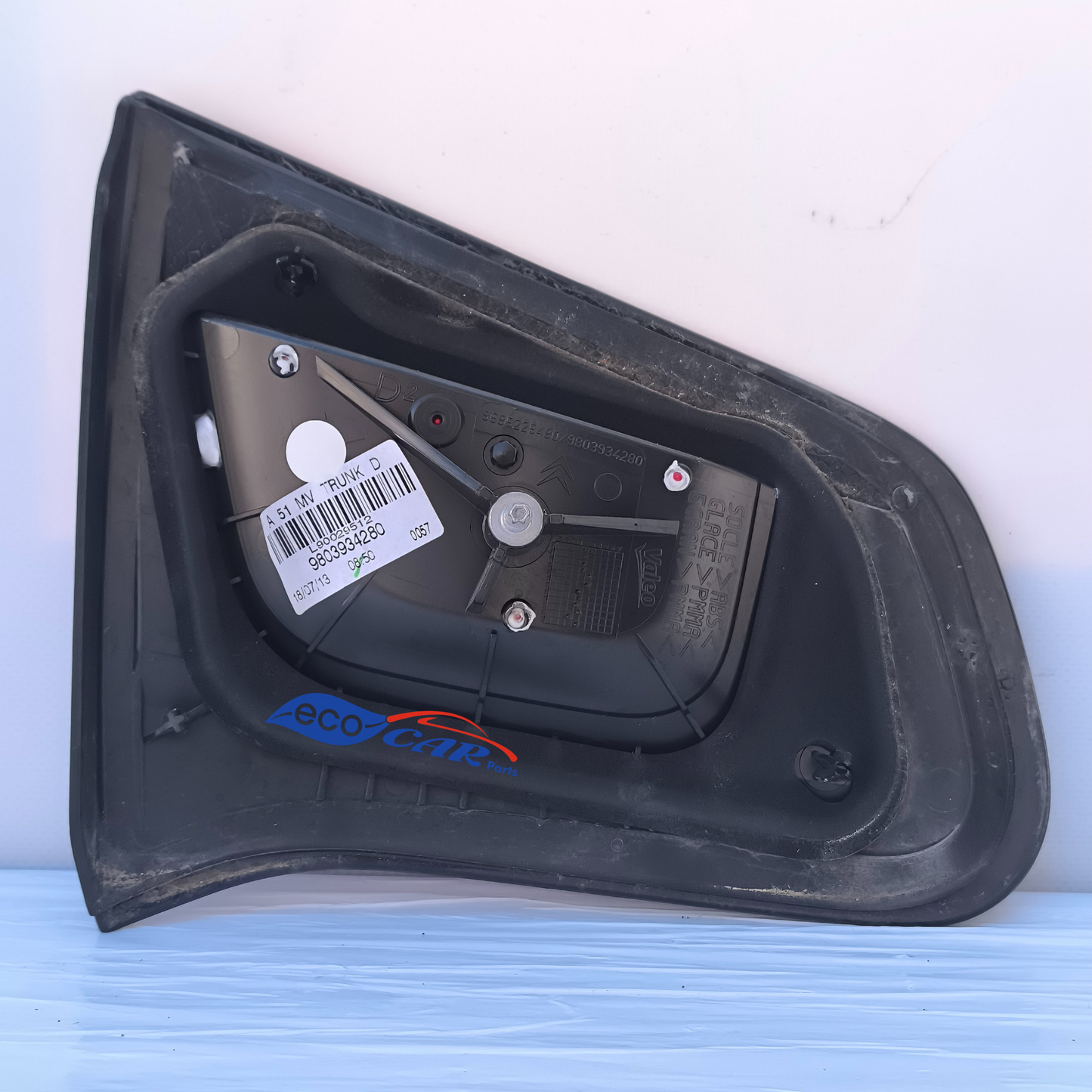 Citroen C3 2012 ecoAG6987 right inner rear light has a small internal lesion no water