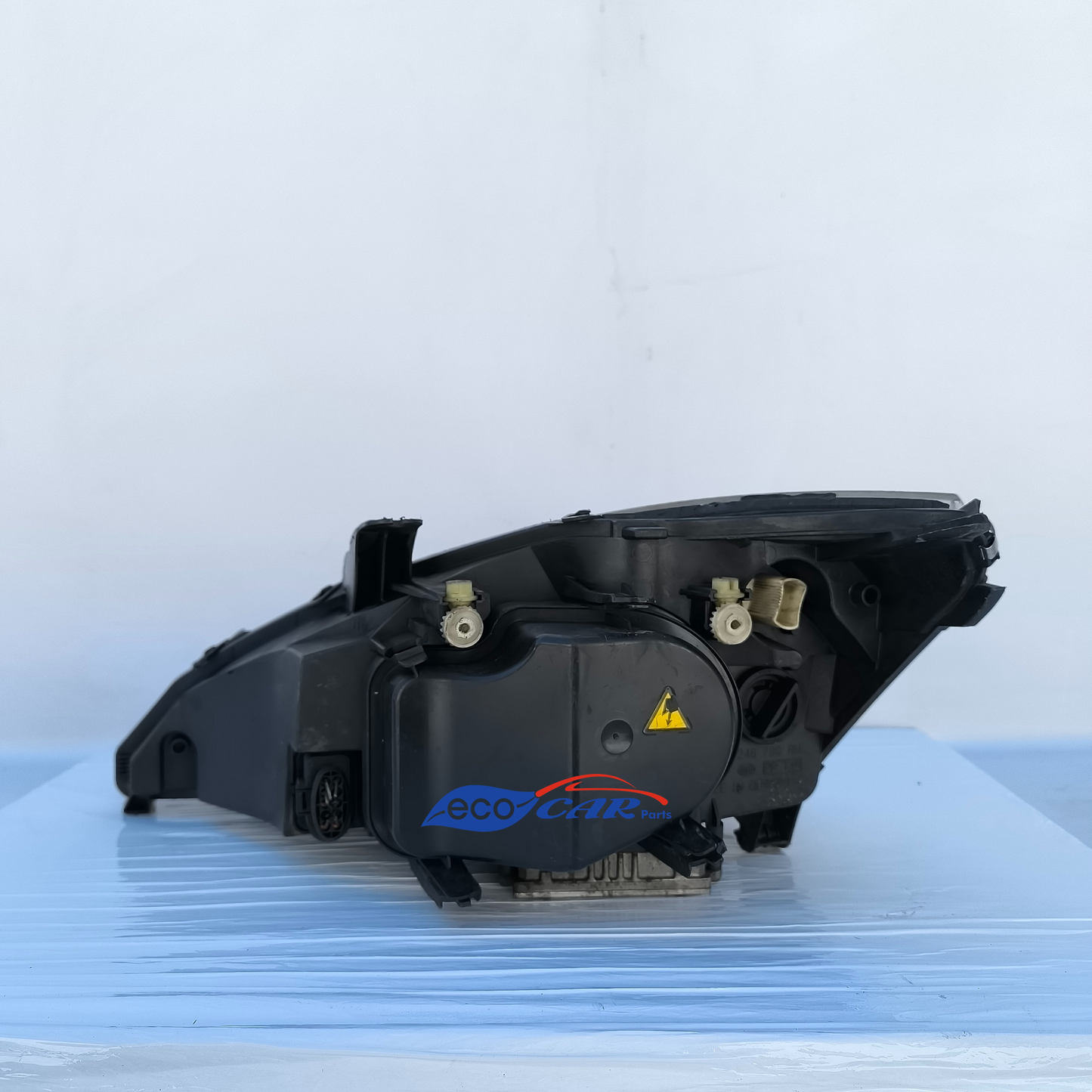 Front right Xenon headlight Ford Focus year 2002 ecoAG6602