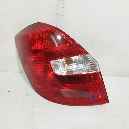 Linke Rückleuchte Skoda Fabia 2010 Code: 5J6945095 ecoAC13931