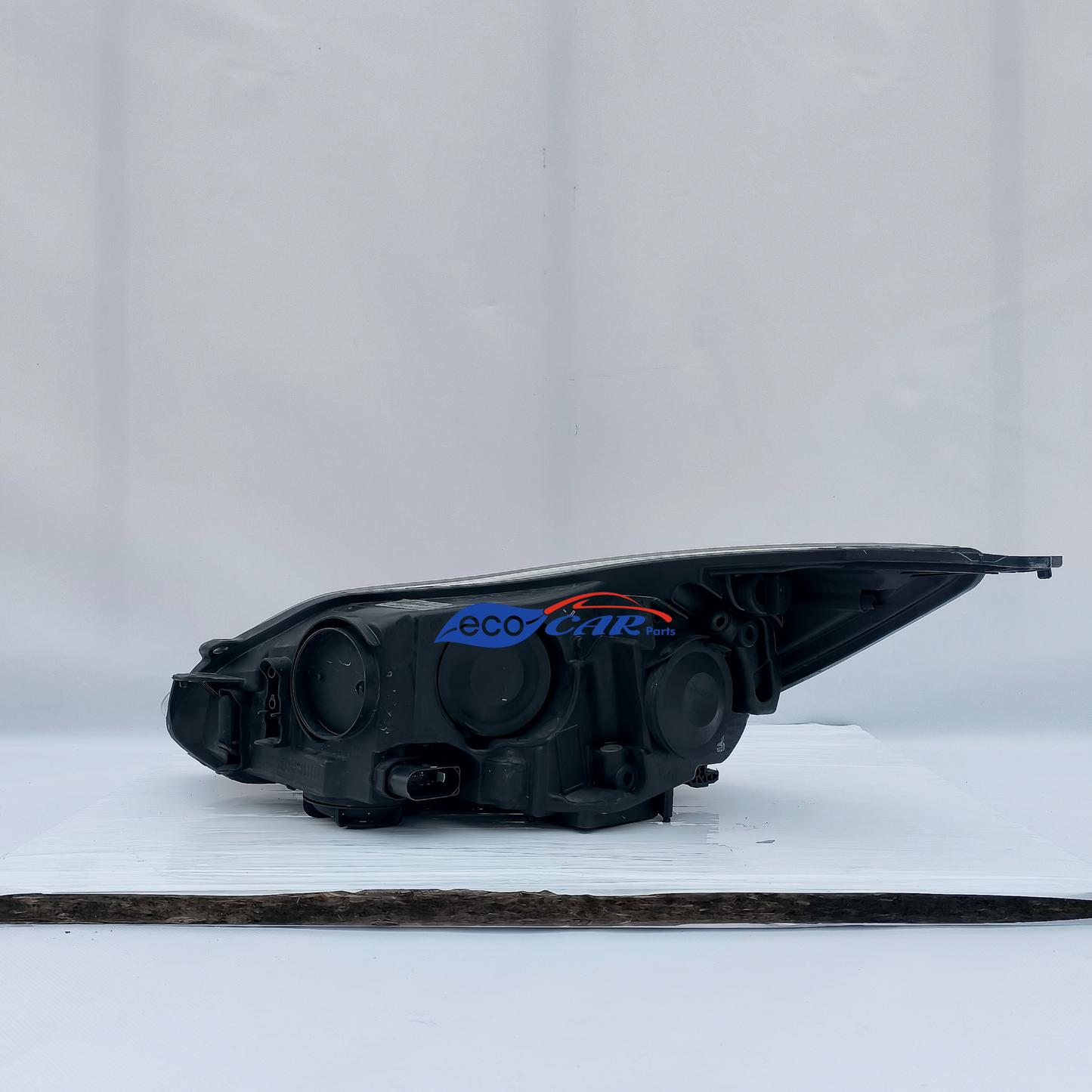Ford Focus 2013 ecoAG6558 right front light