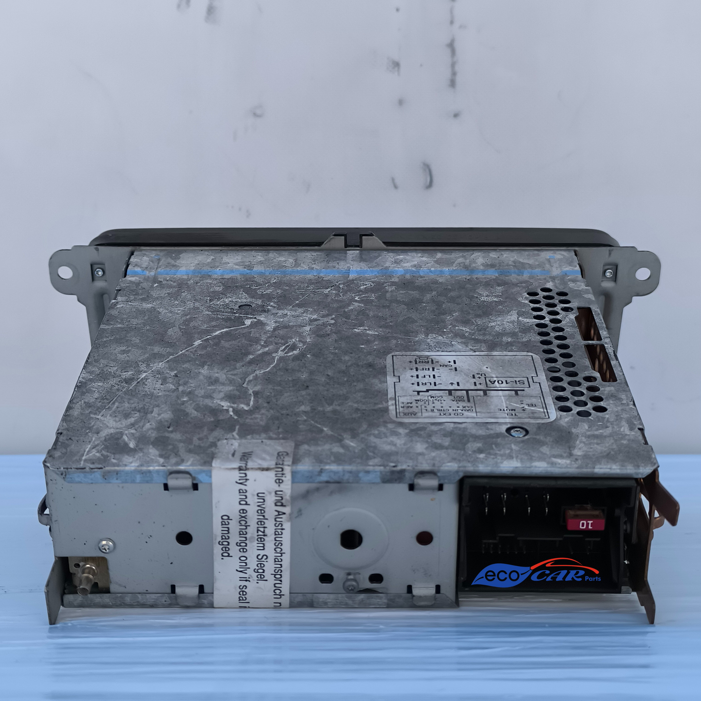 Autoradio für Volkswagen Golf 5/6 Polo, Baujahr 2010, Teilenummer 1k0035156A, weist Klebereste und einen Kratzer auf dem Display auf (ecoAG7359).