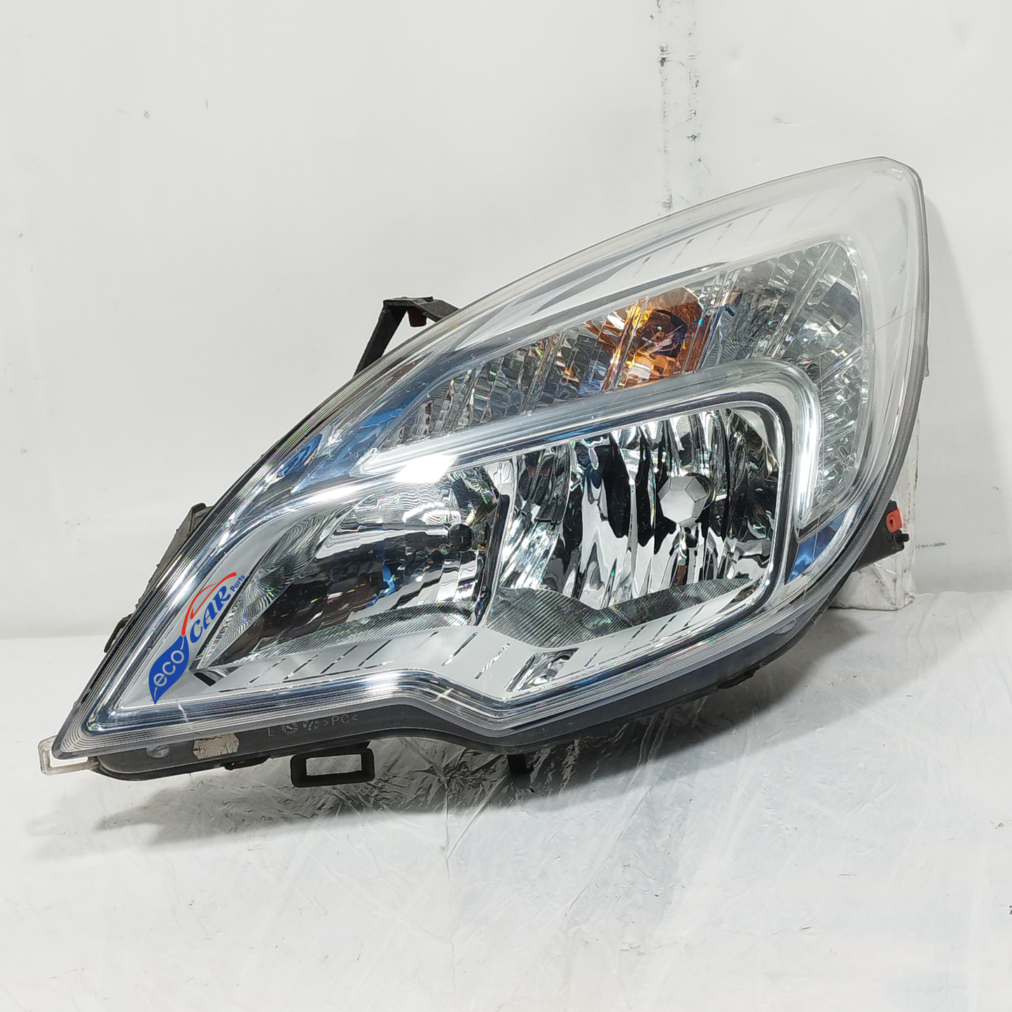 Linke Frontleuchte Opel Meriva B 2010 Code: 13286612 ecoAC13331