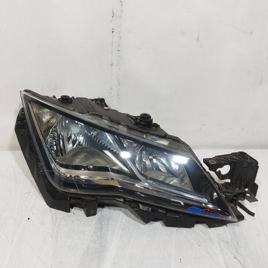 Fanale anteriore dx Seat Leon 2015 Cod: 90010799 ecoAC13333