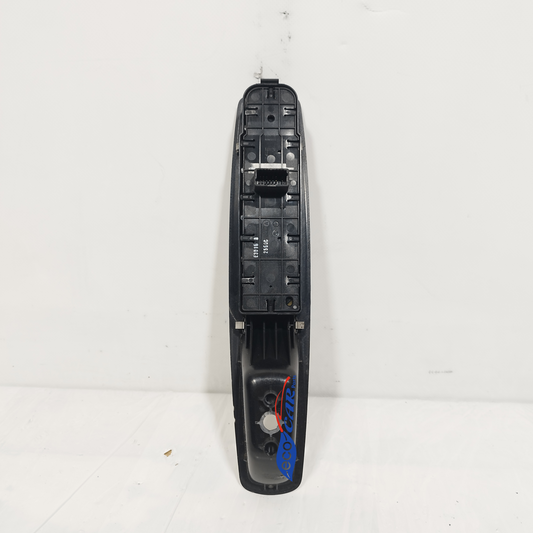 Renault Megane 2012 vordere linke Tastenabdeckung Code: 809610016r ecoAC12602
