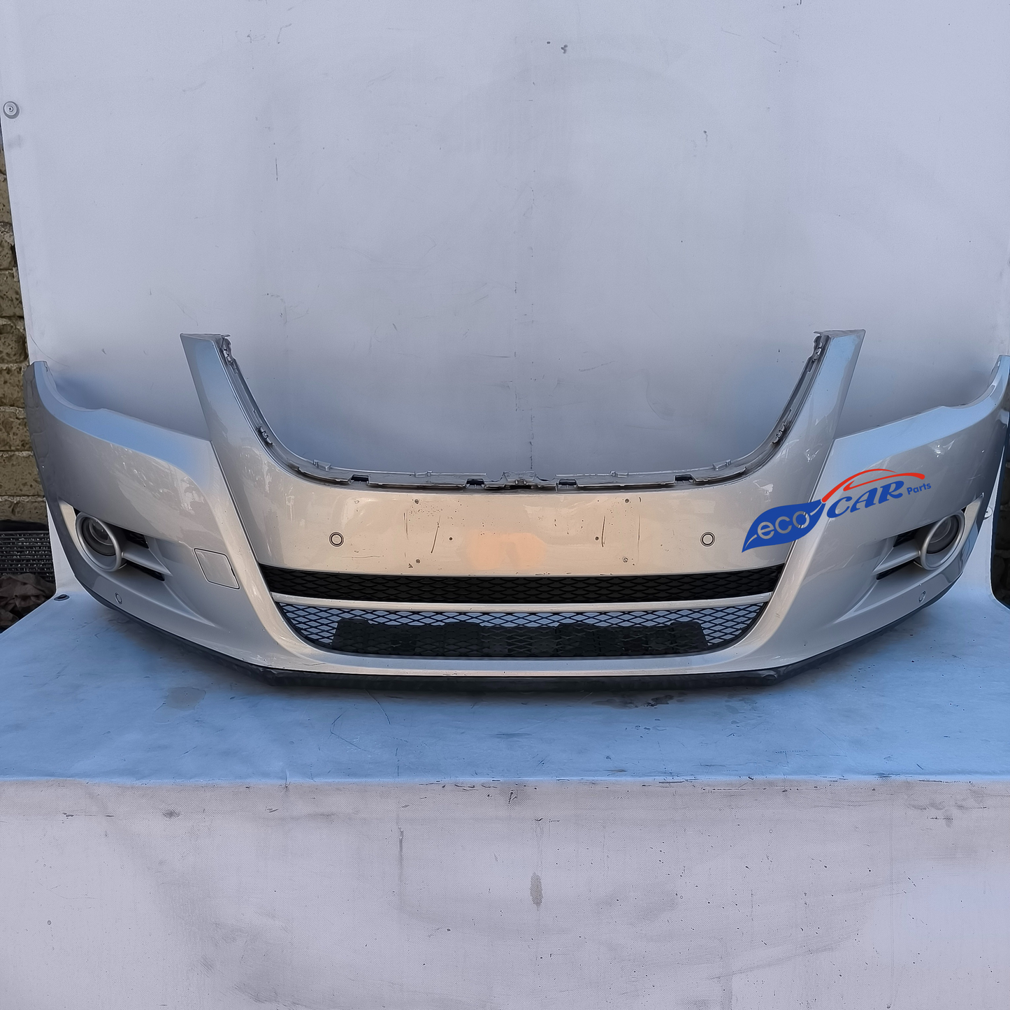 Silbergraue Frontblende komplett mit Kühlern Volkswagen Tiguan Baujahr 2009 ecoAG247