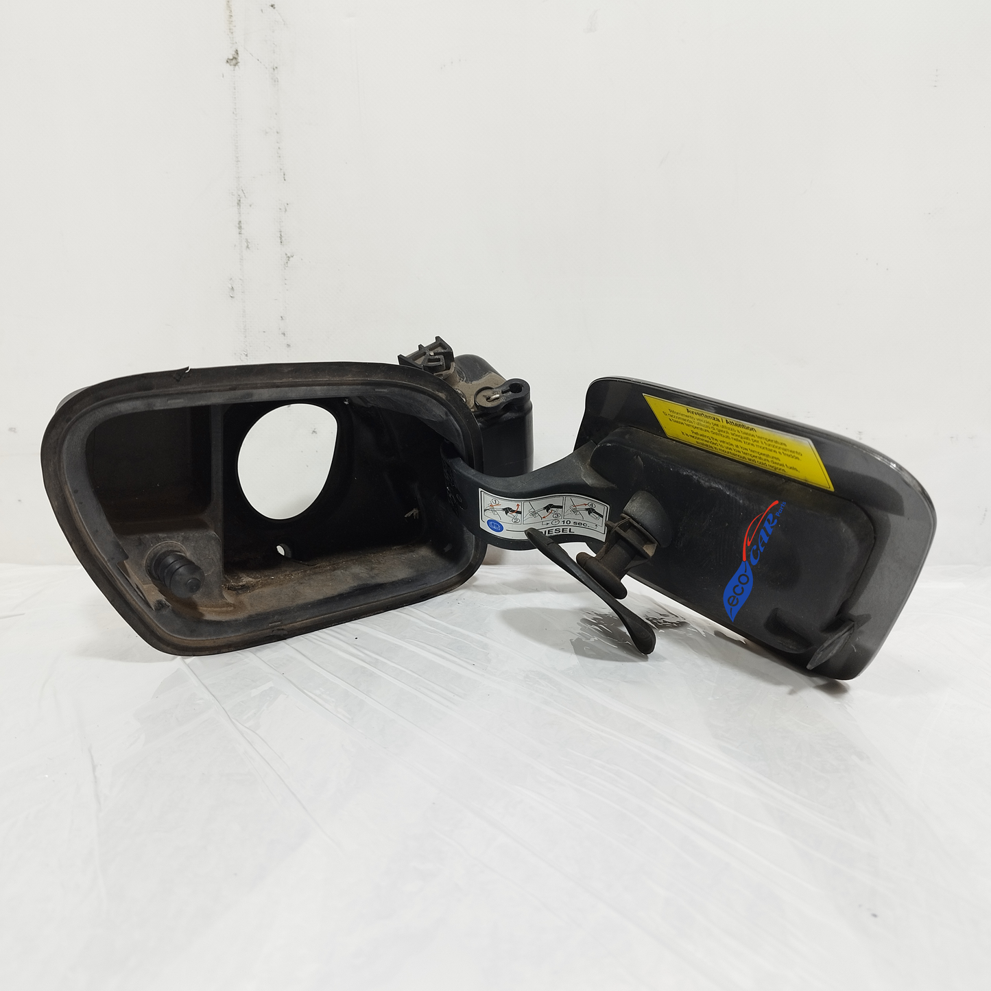 Sportellino carburante grigio scuro Fiat Tipo 2017 Cod: 52015927 ecoAC13601