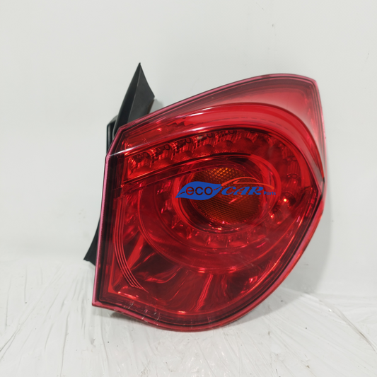 Alfa Romeo Giulietta 2012 ecoAC6858 right rear light