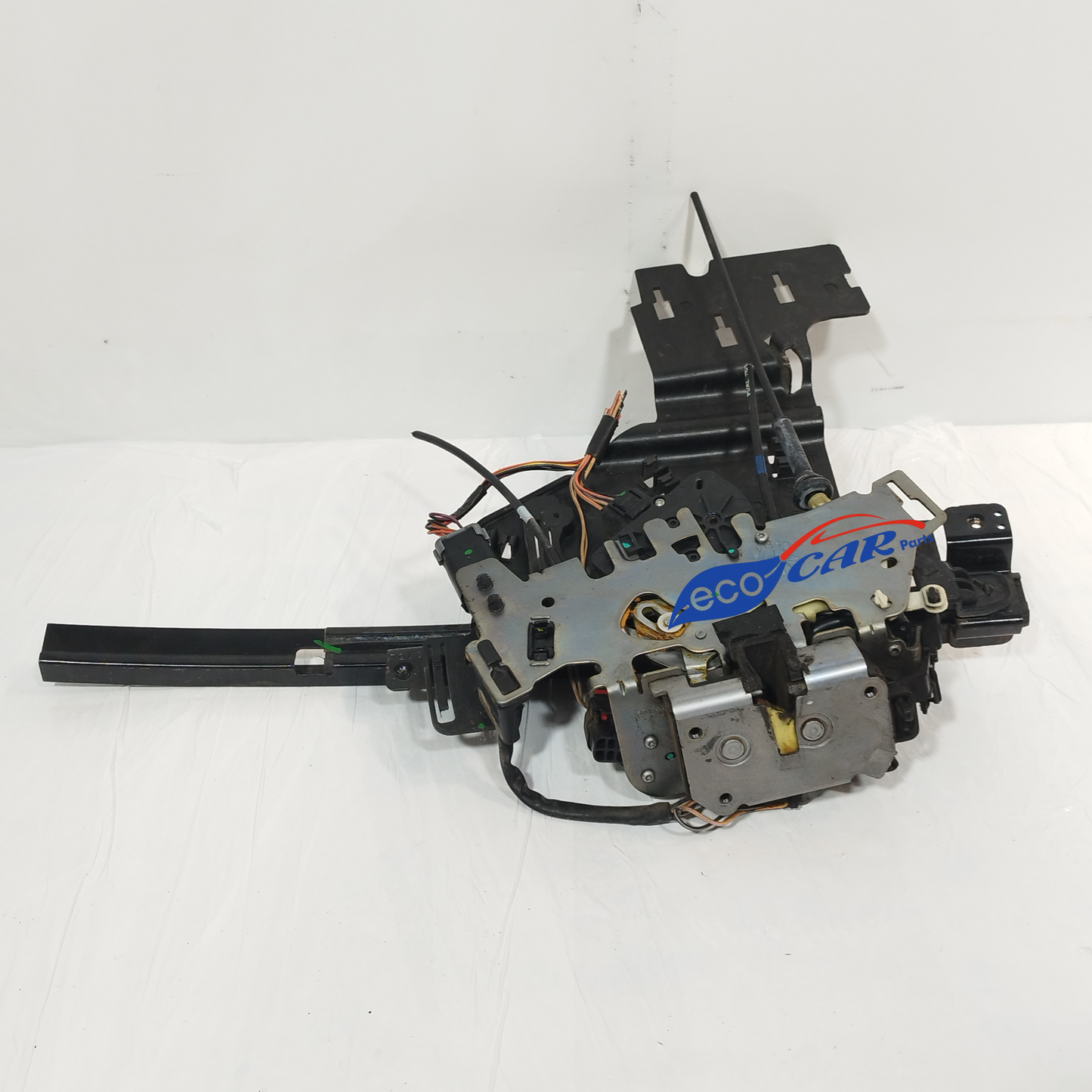 Serratura posteriore sx Lancia Voyager / Chrysler Grand Voyager 2011 4 Pin Cod: 687AA ecoAC12197