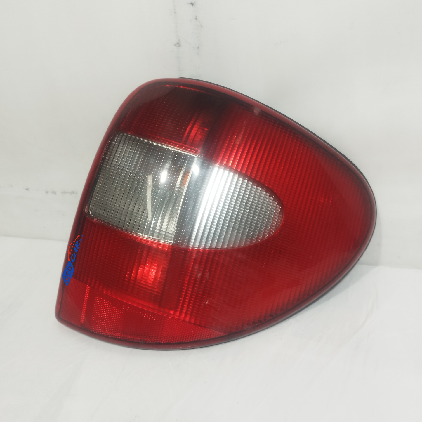 Chrysler Voyager 2003 ecoAC13908 Rechte Rückleuchte