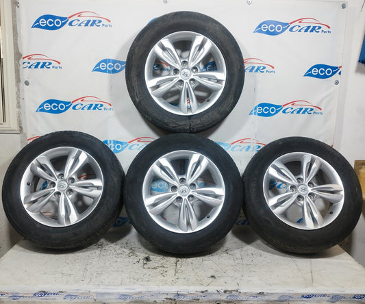 Komplette Leichtmetallfelgen mit Reifen Hyundai IX35 2011 225/60 R17 ecoAC9911