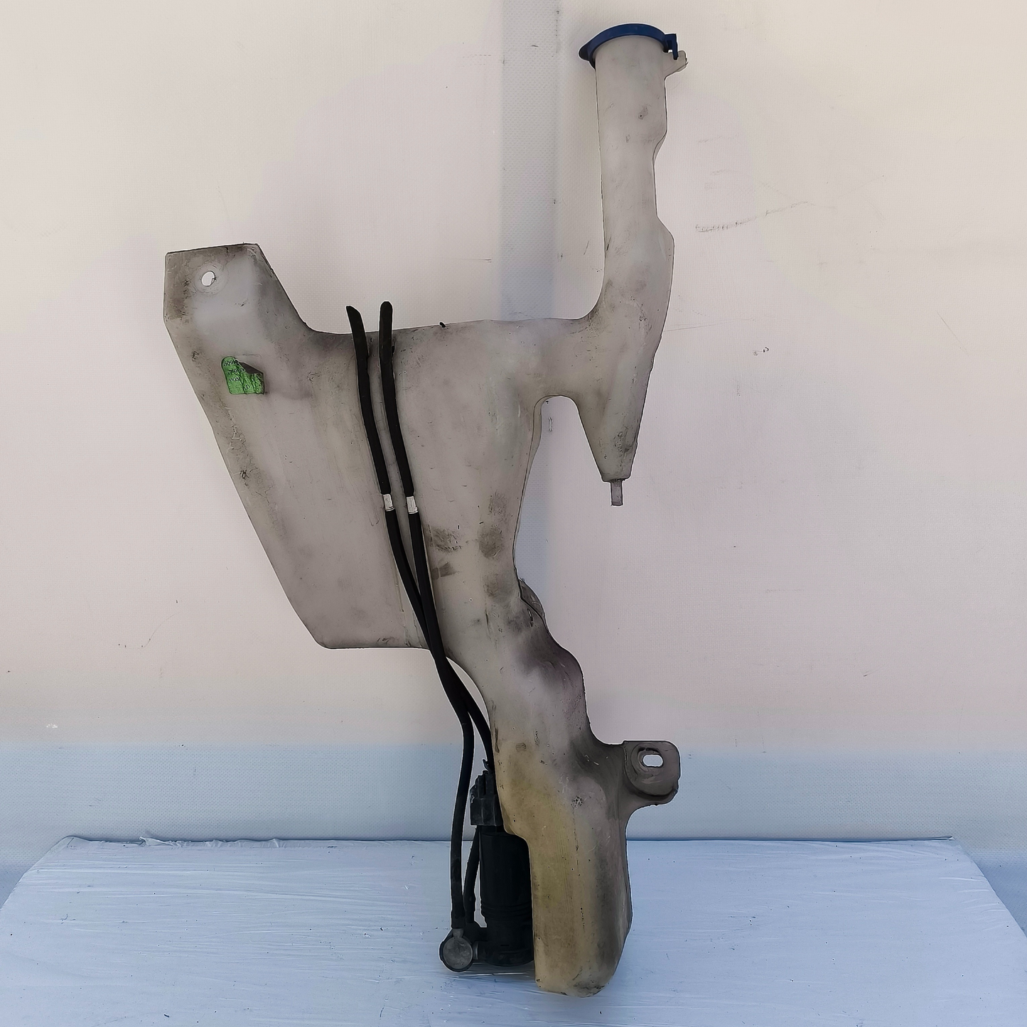 Vaschetta acqua tergicristalli Ford Fiesta anno 2010 Cod. 8A6117B613-AD ecoAG6833