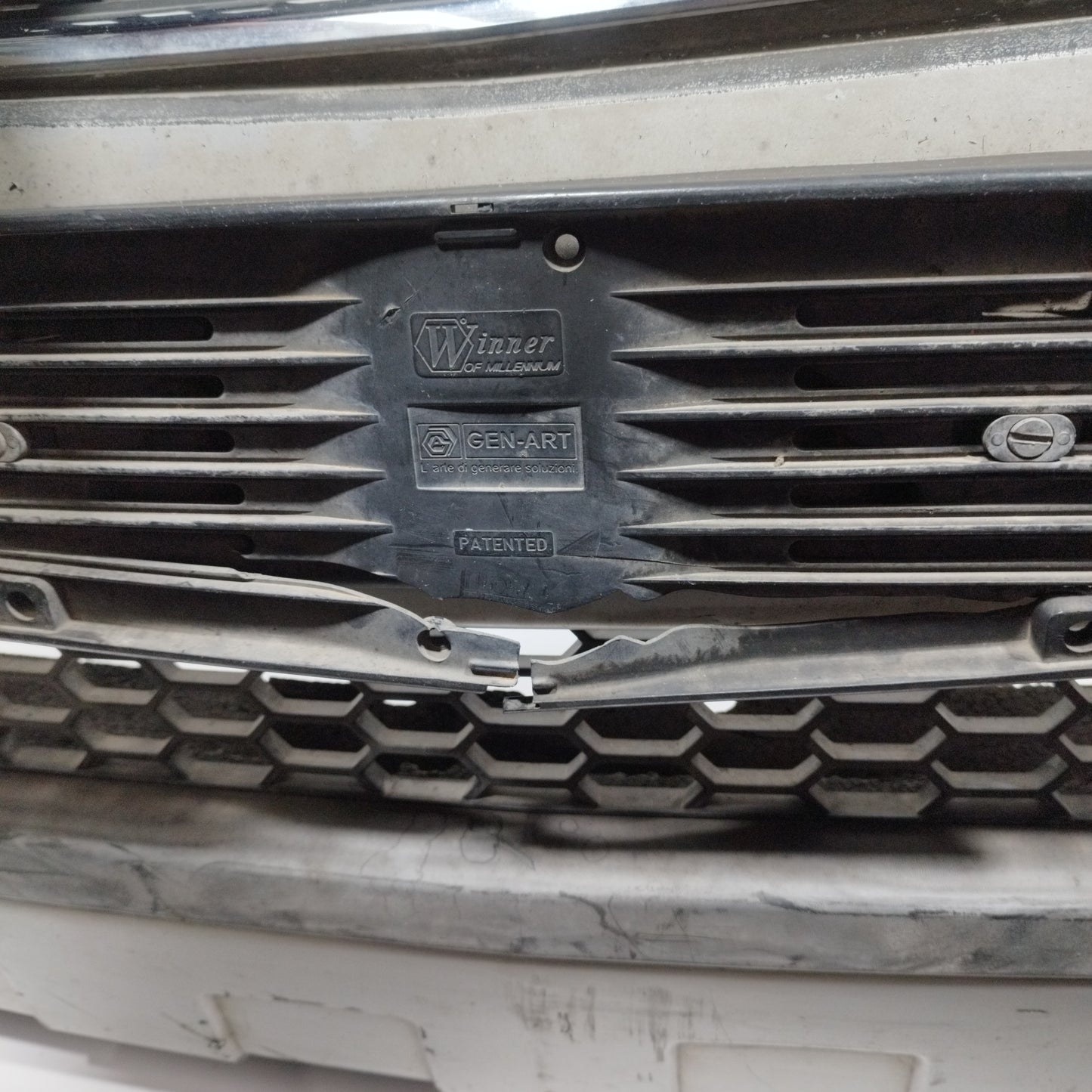 Paraurti anteriore grigio Chevrolet Captiva 2008 ecoAC10223