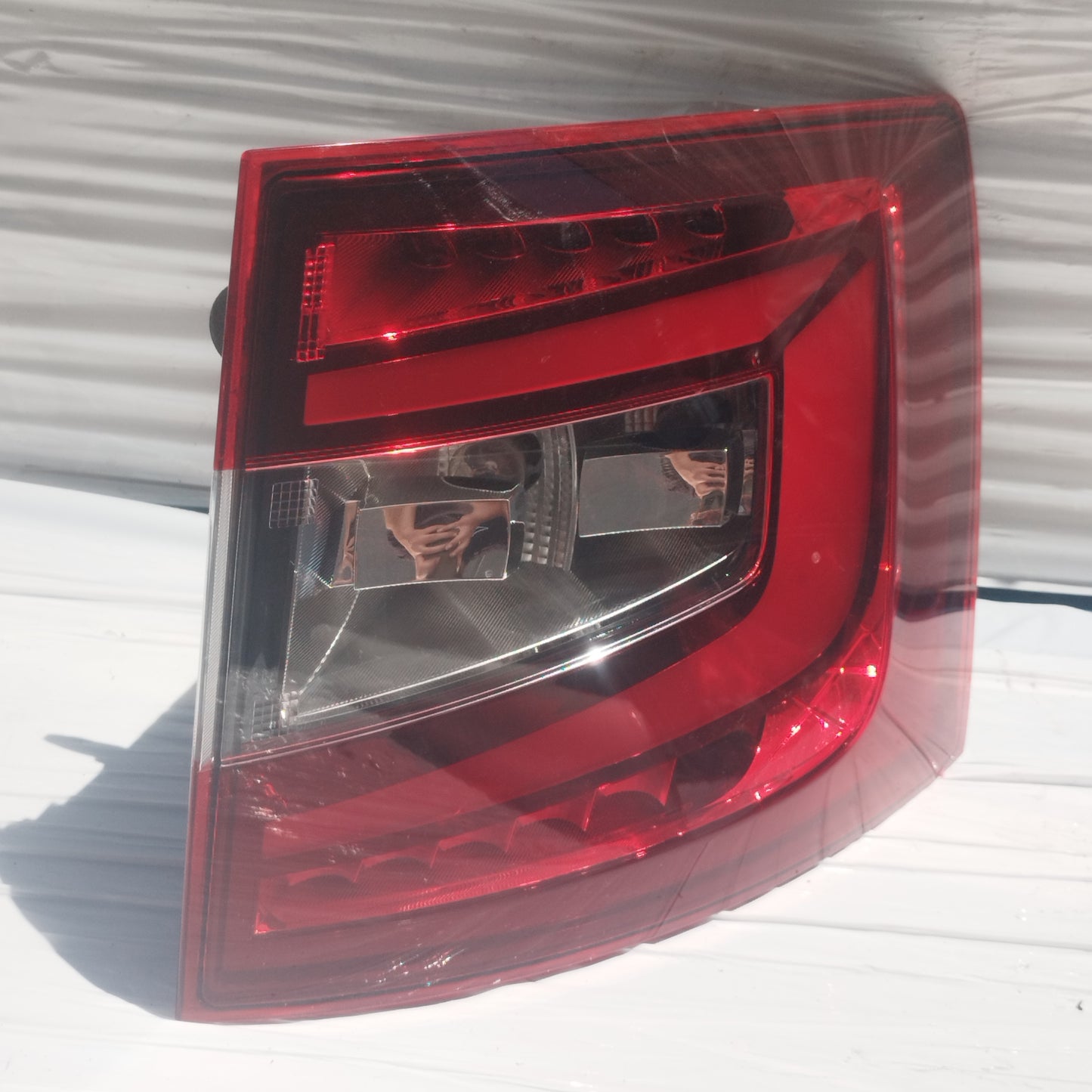 Fanale posteriore dx a led Skoda Octavia 2020 SW cod: 5E9.945 208 ecoDM216