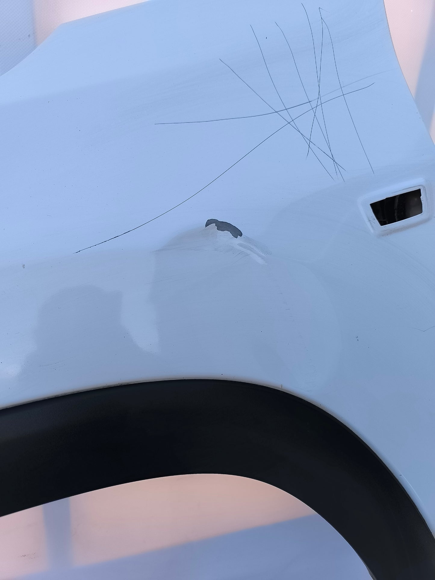 Weiße Frontpartie Chevrolet Orlando Baujahr 2015 ecoAG6473