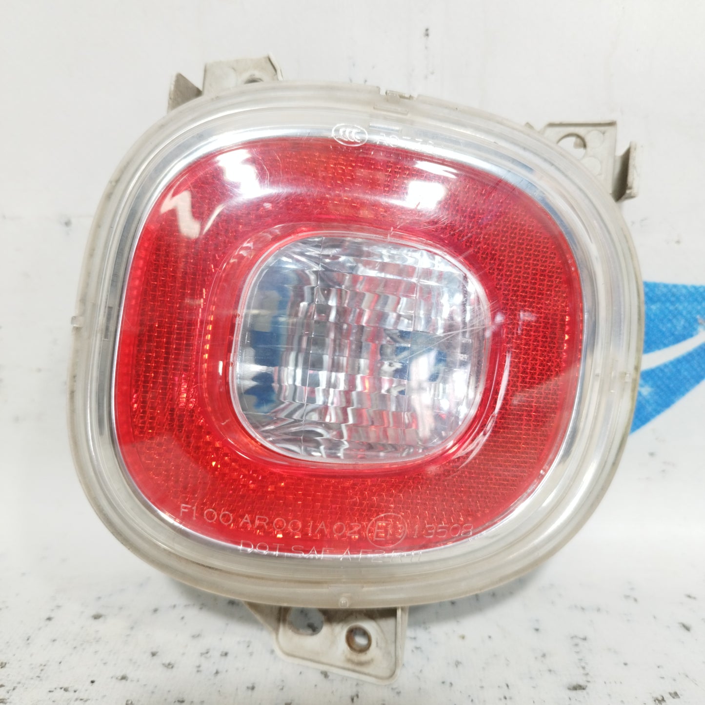 Rear light inside right bumper Fiat 500L 2013 Code: 51959332 ecoAC9304