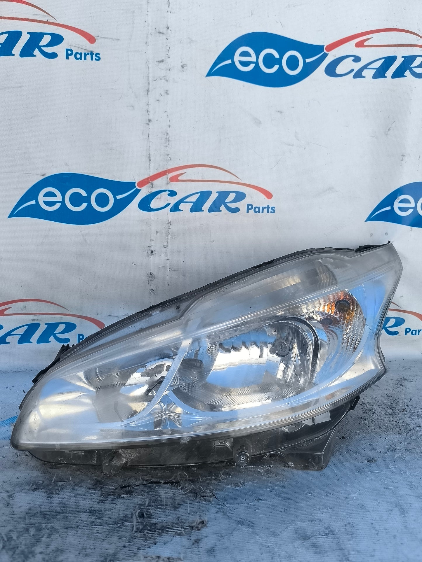 Frontpartie / Komplette schwarze Karosserie Peugeot 208 2013 ecoAG5718