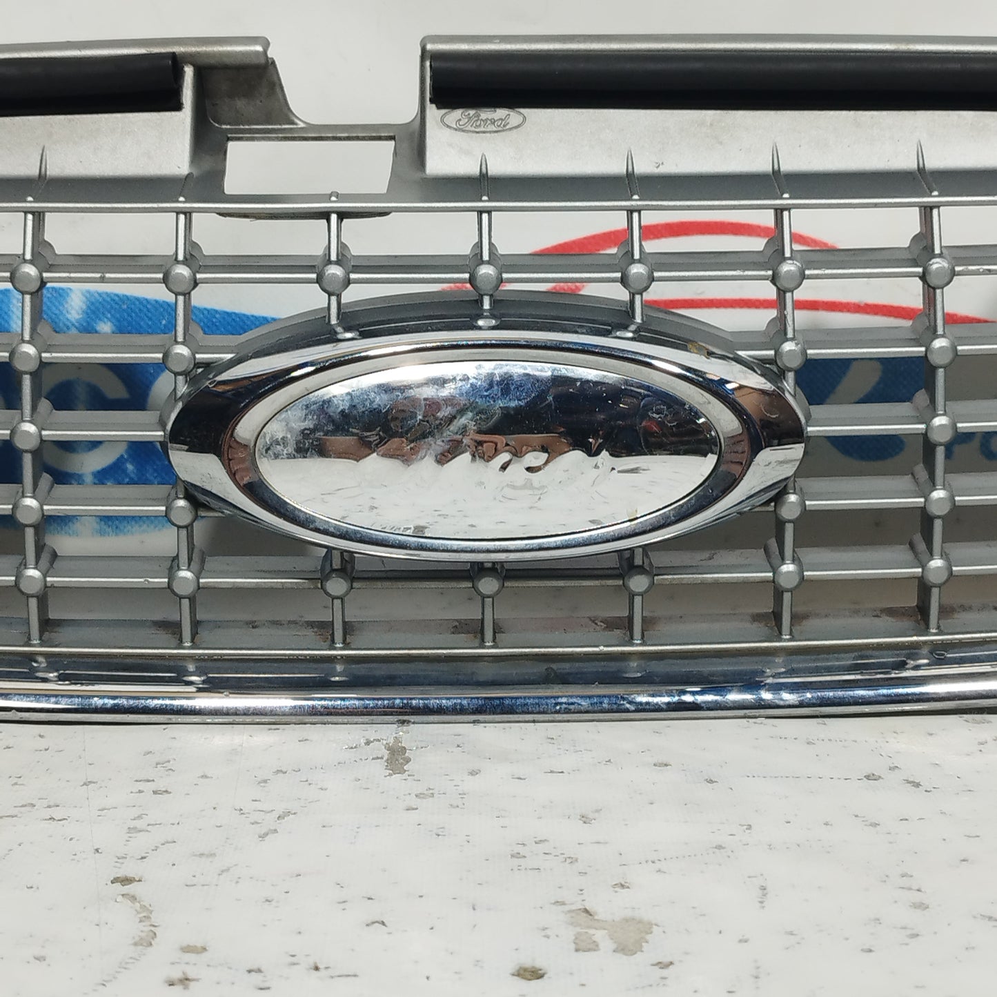 Ford Mondeo 2008 Front Center Grille Code: 7S718200B ecoAC8573