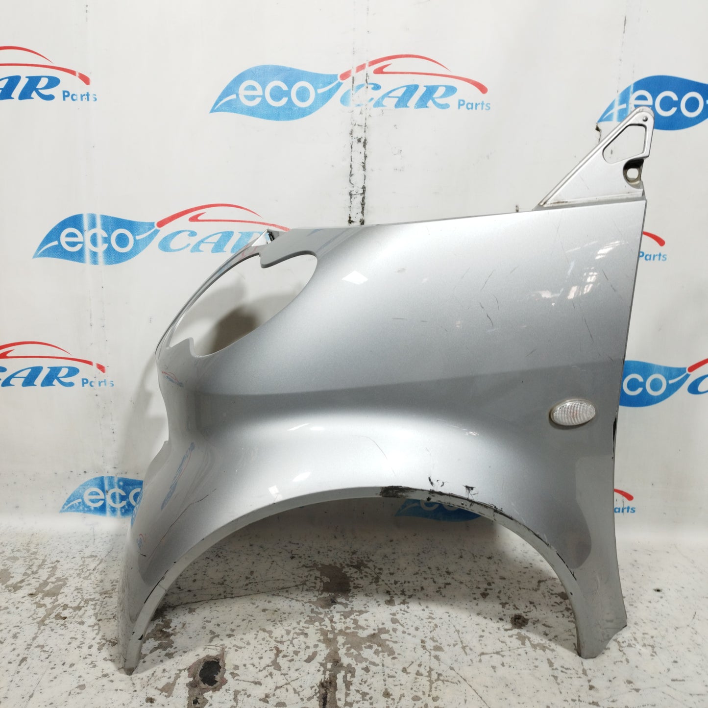 Parafango anteriore sx grigio argento Smart fortwo 450 2004 ecoAC10914