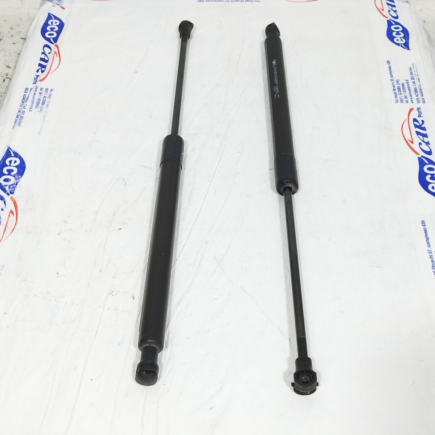 Ammortizzatori portellone Peugeot 208 2014 Codice: 9673083680 ecoAC11255