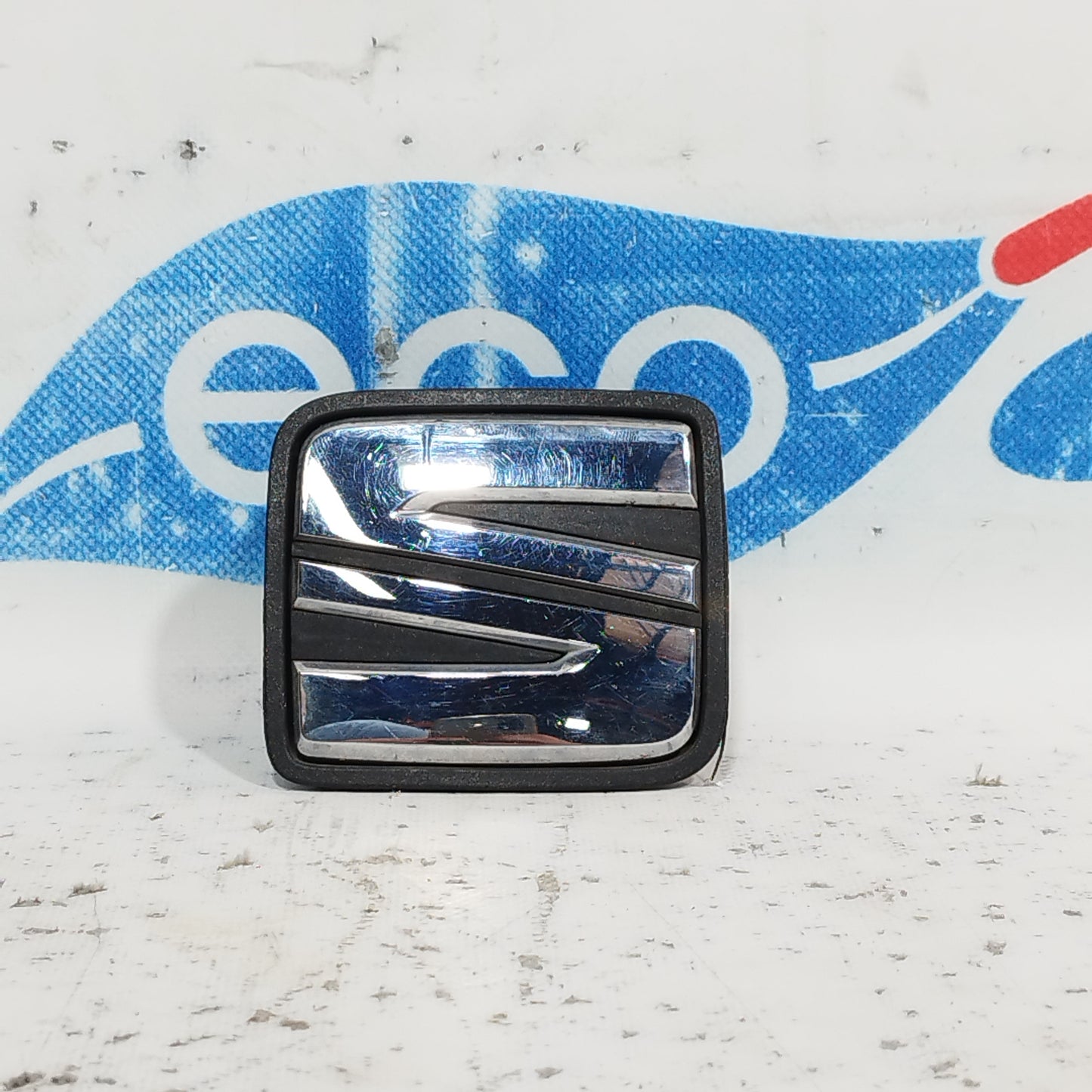 Seat Ibiza 2016 tailgate handle code: 6J0827565 ecoAC8808