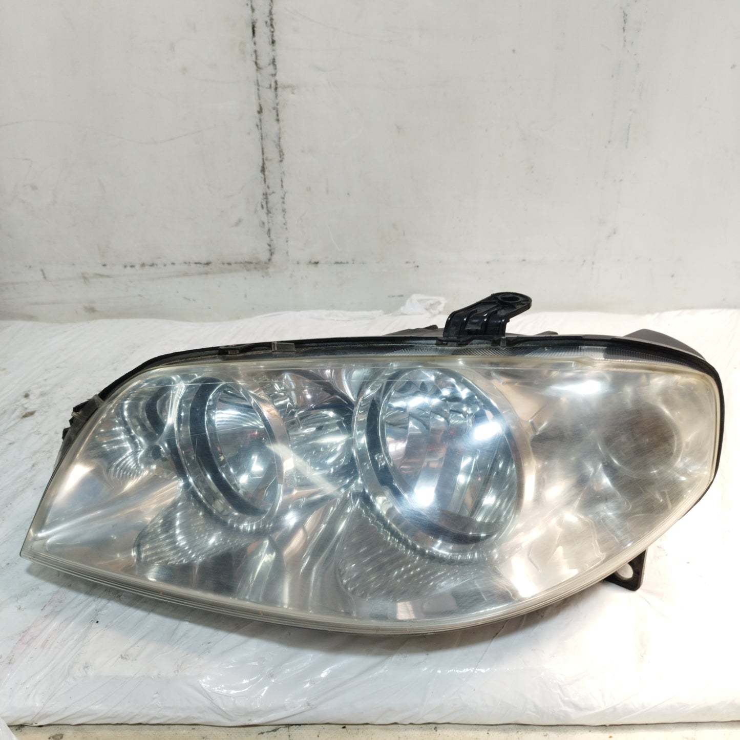 Fanale anteriore sx Fiat Punto 188 Restyling 2003-2010 ecoAC16582