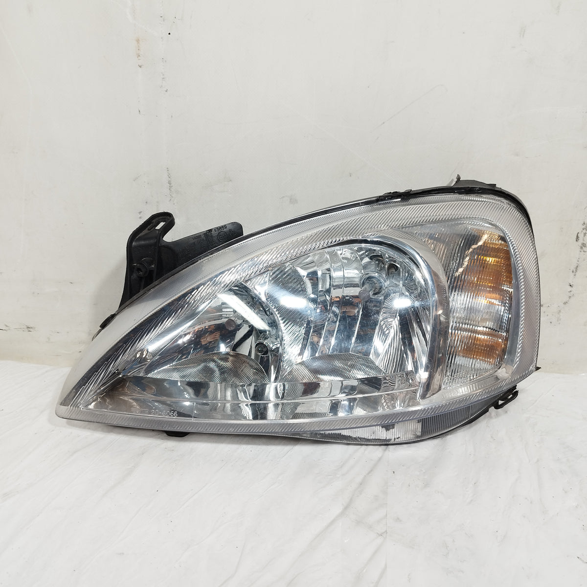 Fanale anteriore sx Opel Corsa C (X01) 2000-2003 TYC ecoAC16733