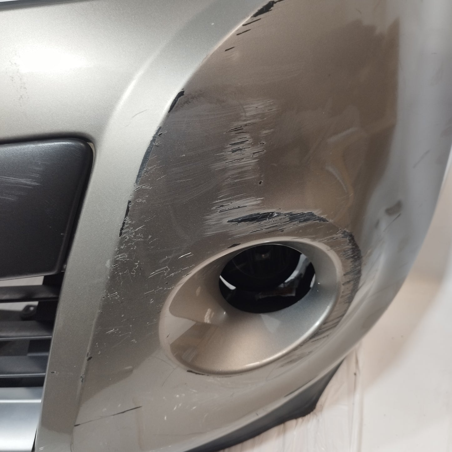 Front bumper Renault Clio 2010 ecoAC12044