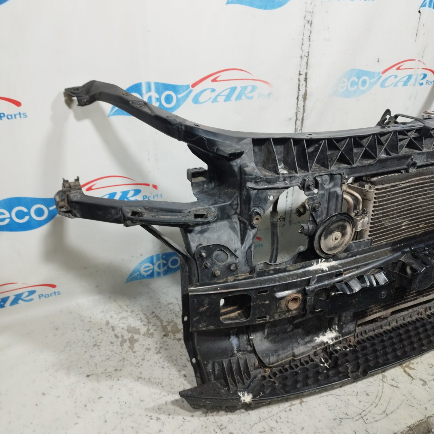 Kompletter Kühlergrill mit Verstärkung und Kühlern Hyundai i10 1.1 B 2010 Code: 64101-0X000 ecoAC9878