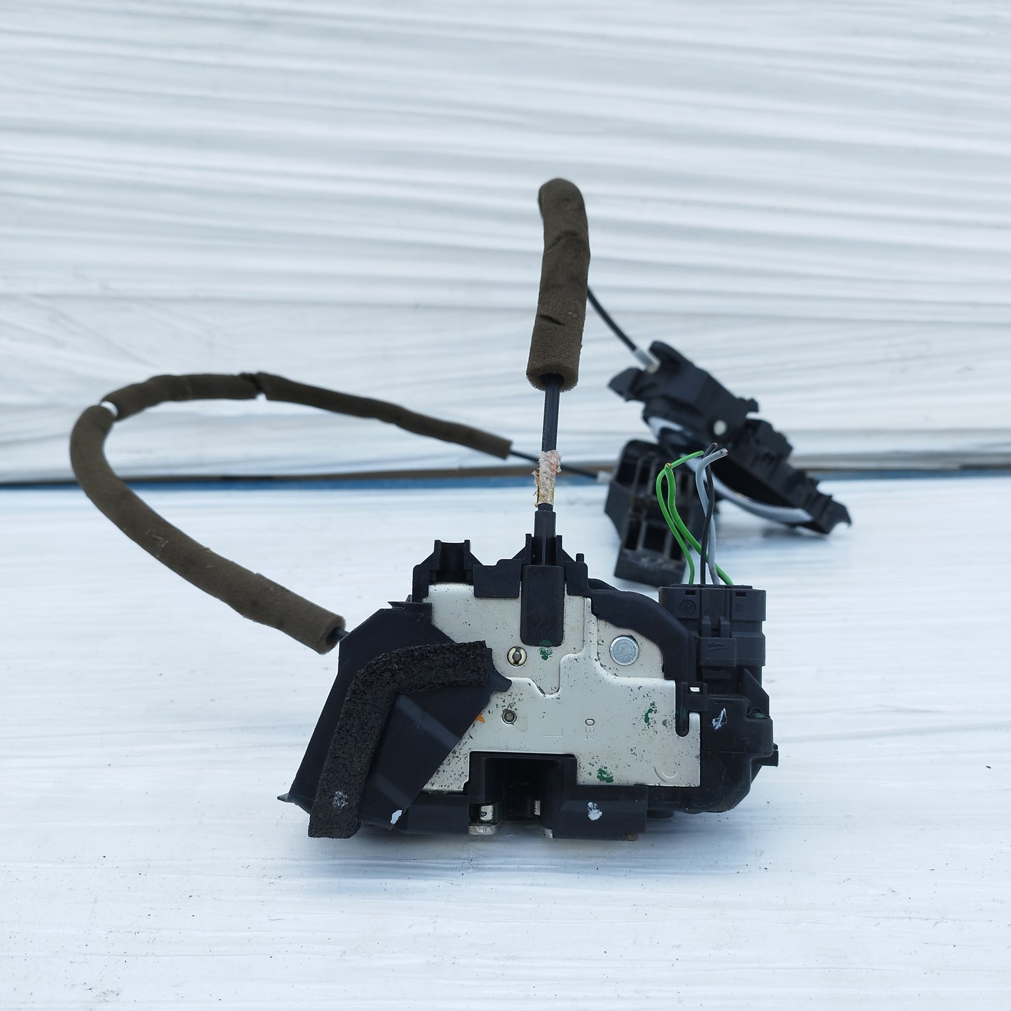 Serratura anteriore sx Nissan Qashqai 2015 6 pin ecoAC15835