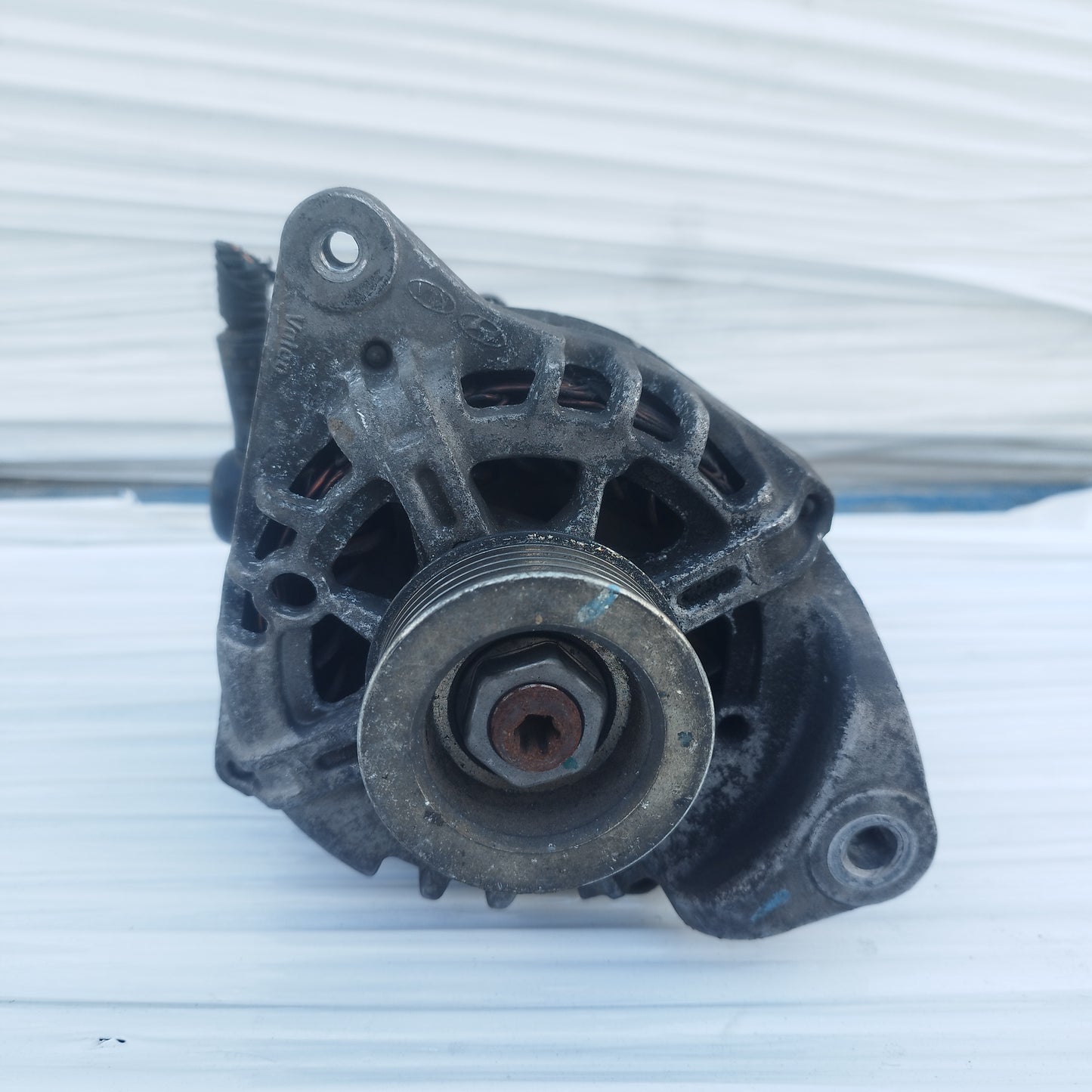 Alternatore Hyundai I10 1.0 B 2012 3 pin cod: 37300-04700 ecoAC15816
